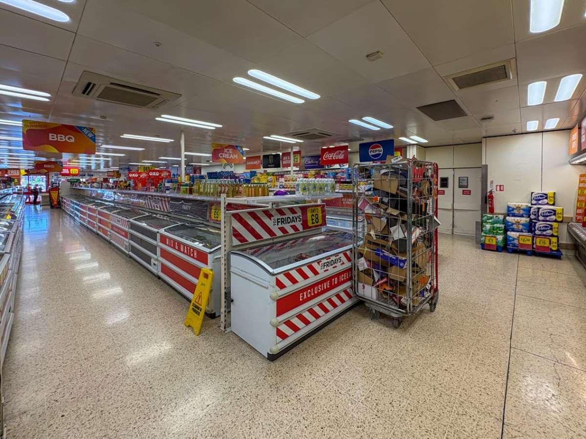 Retail/Shop in Bournemouth - photo 3