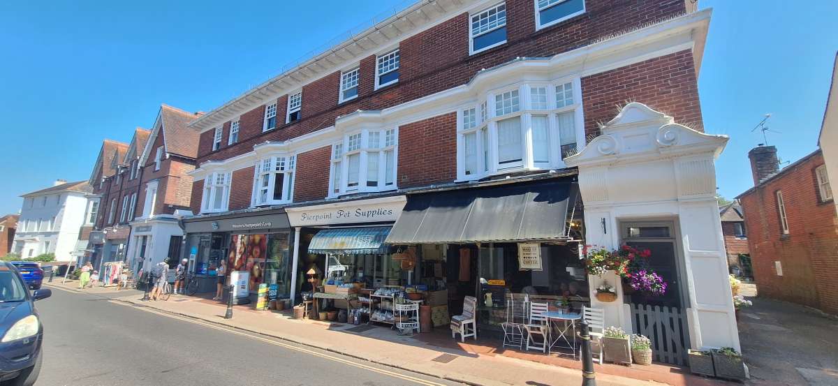 Retail in Hurstpierpoint