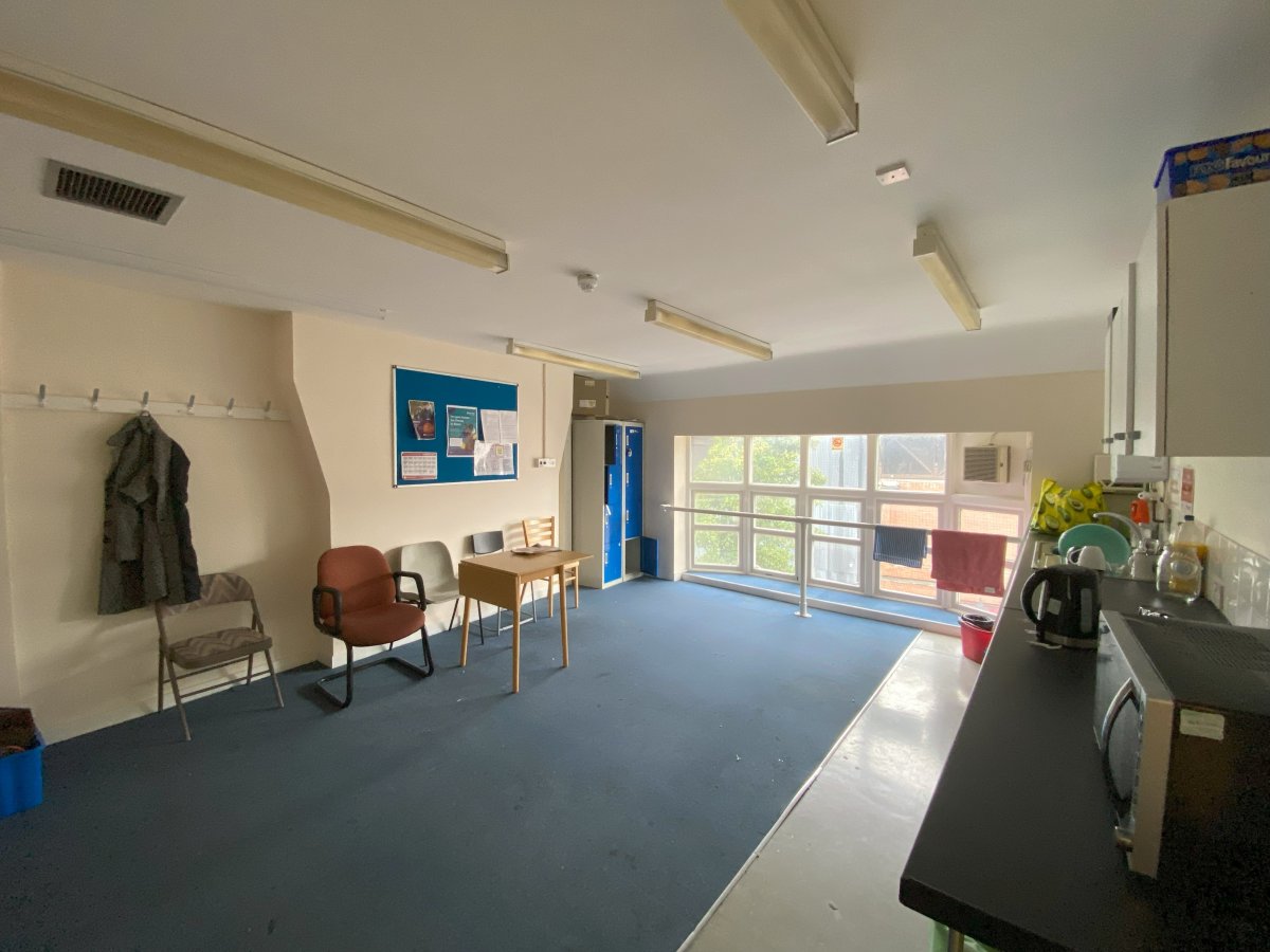 Retail/Shop in Doncaster - photo 3