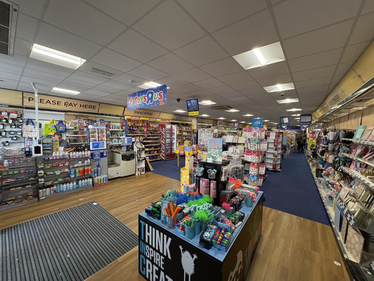 Retail/Shop in Lymington - photo 3