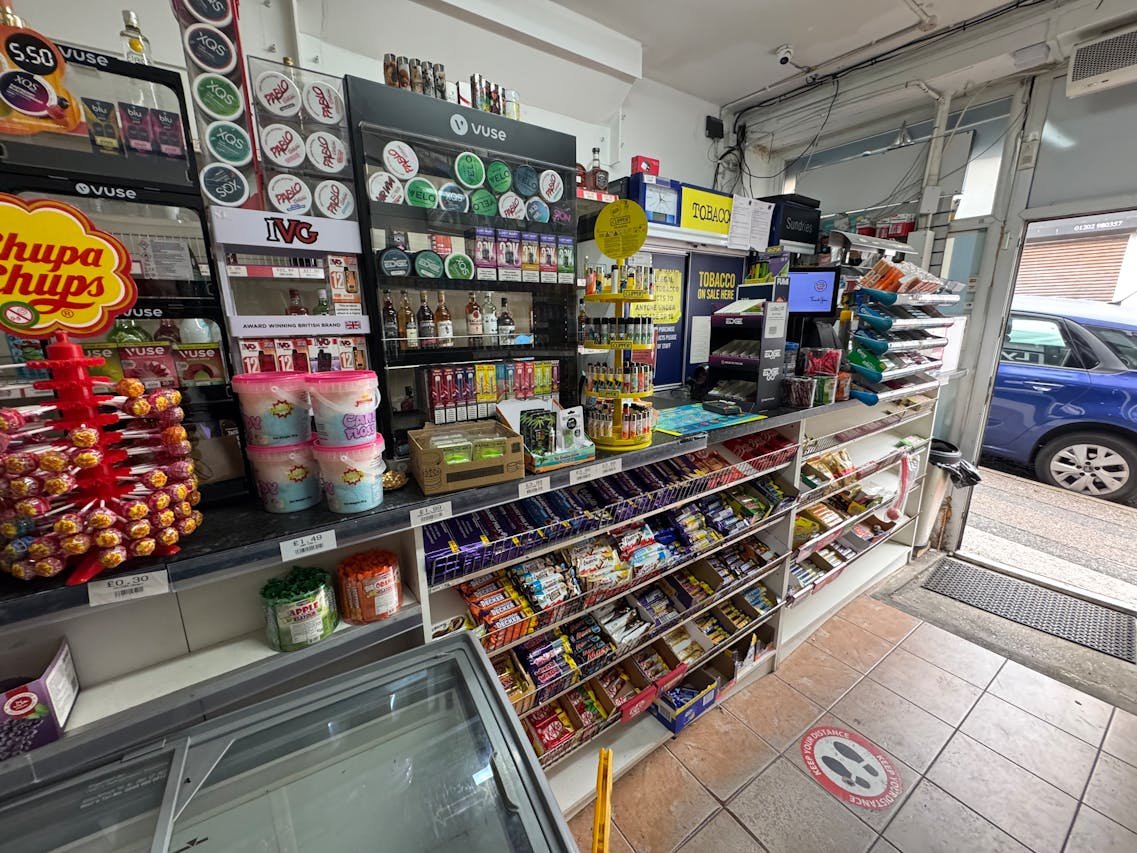 Retail/Shop in Bournemouth - photo 3