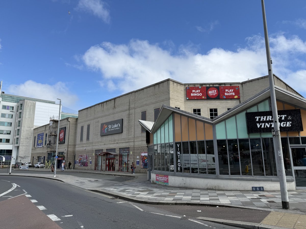 Retail/Shop in Plymouth - photo 3