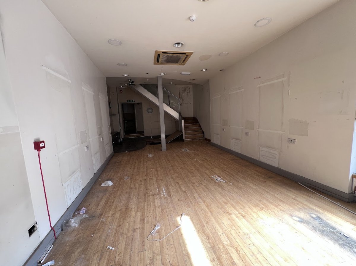 Retail/Shop in Croydon - photo 2