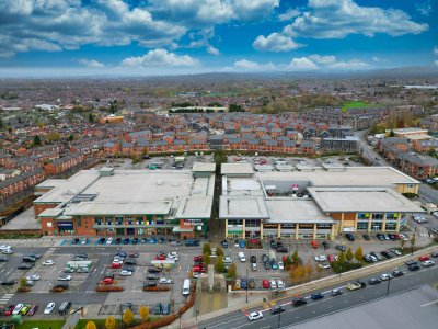 Retail/Shop To Let, Manchester, Lancashire