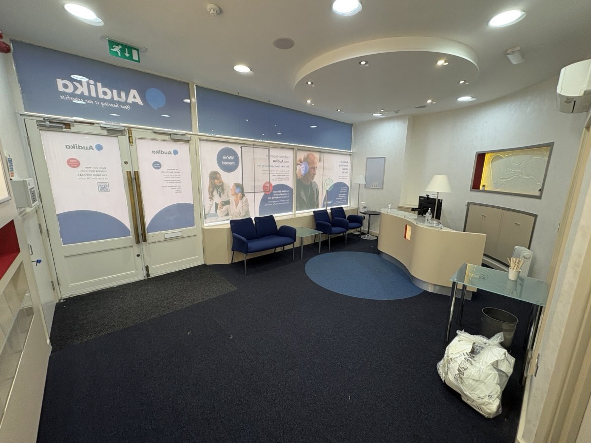 Retail/Shop in Lincoln - photo 4