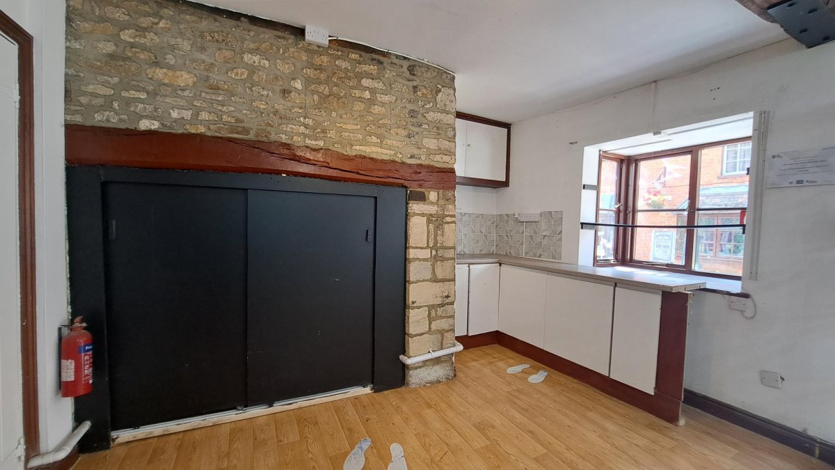 Retail/Shop in Buckingham - photo 4