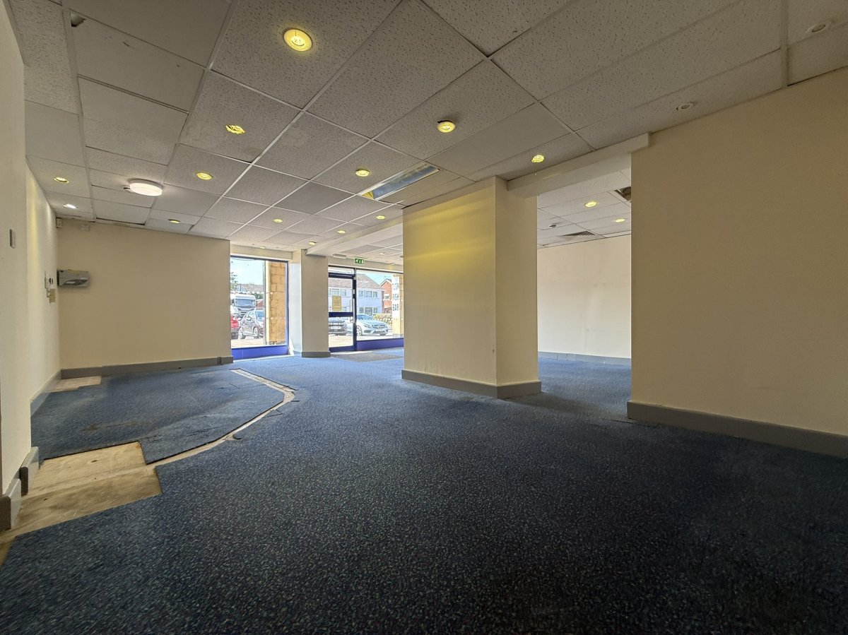 Retail/Shop in Hinckley - photo 3