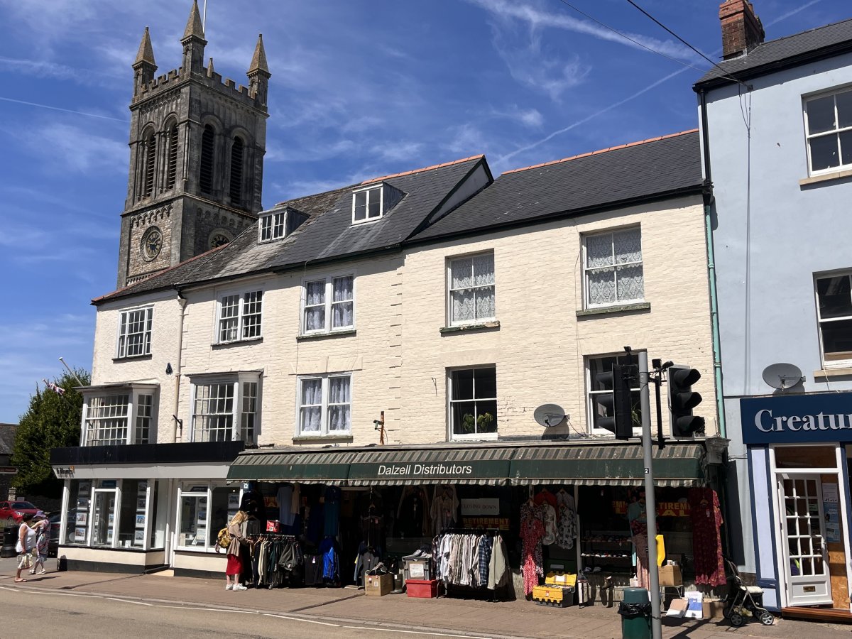 Retail/Shop To Let, Honiton, Devon