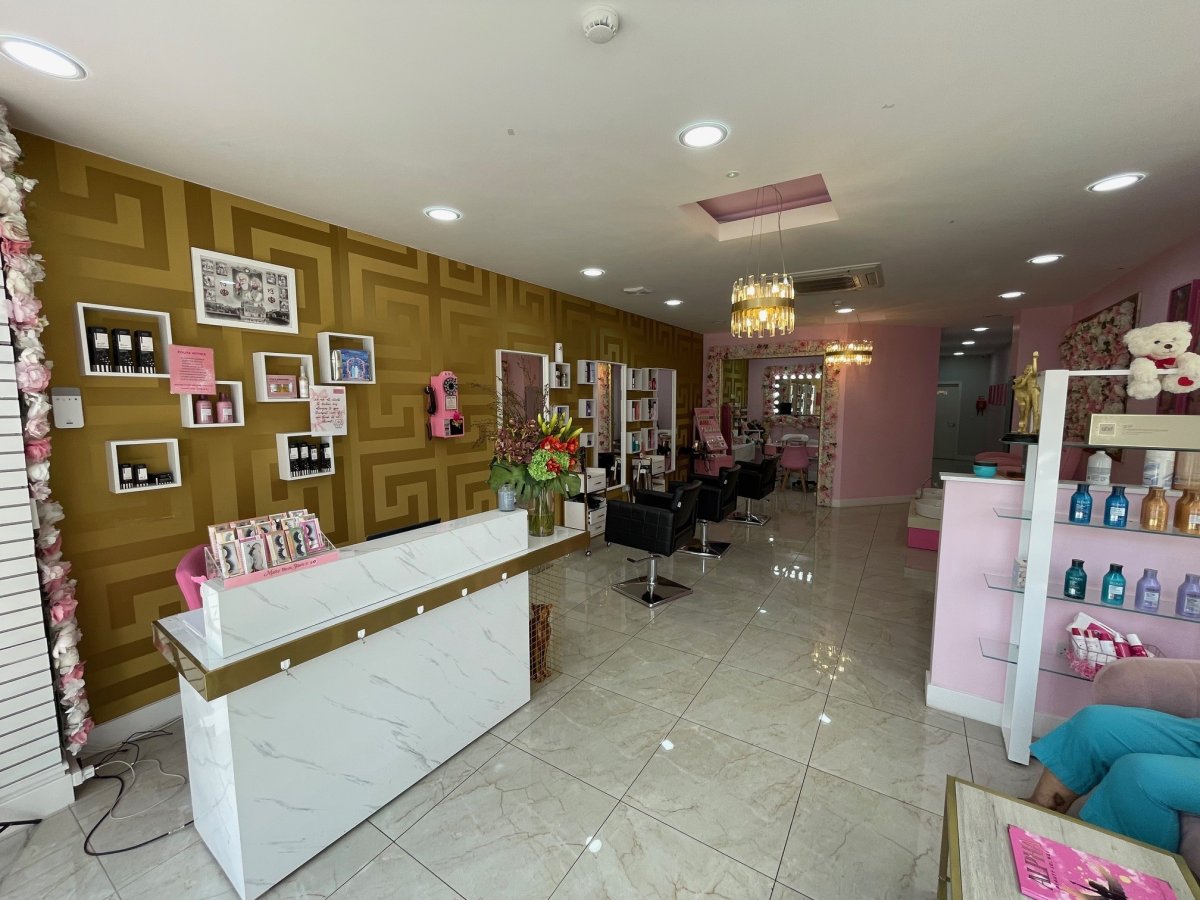 Retail/Shop in Oadby - photo 2