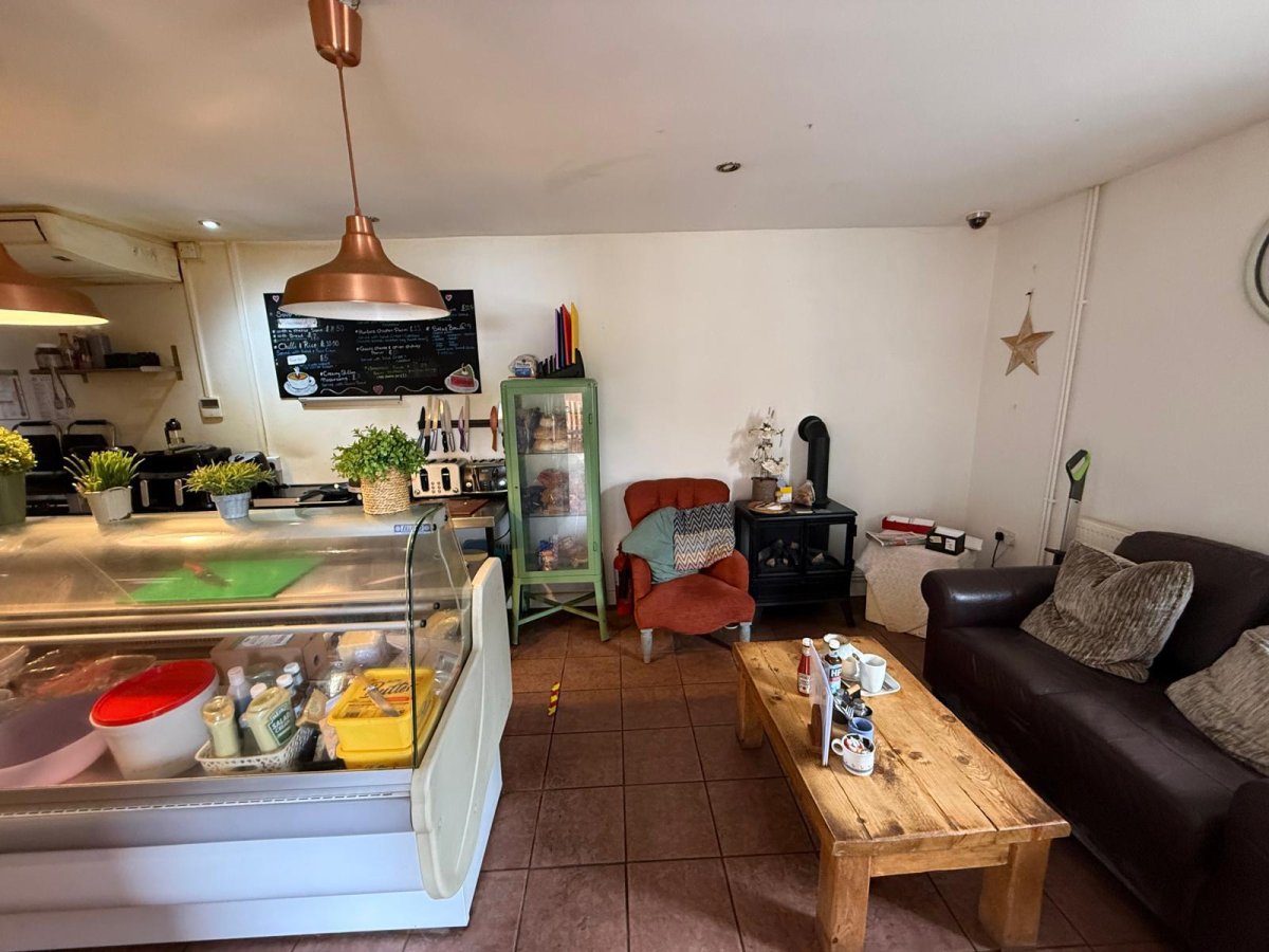 Retail/Shop in Stanton-By-Dale - photo 3