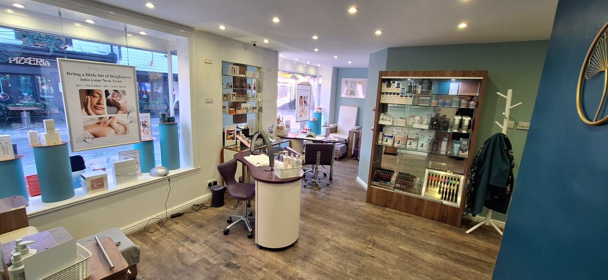 Retail/Shop in Horsham - photo 2