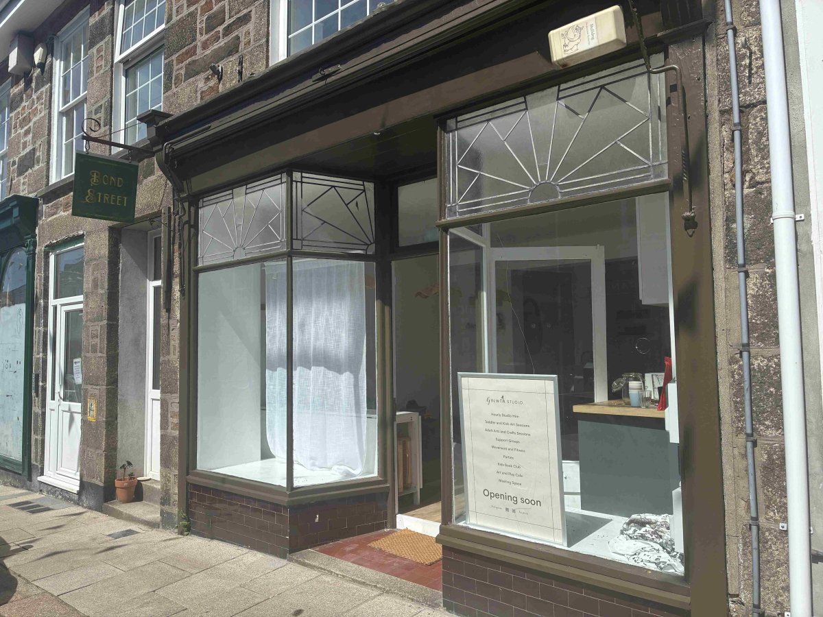 Retail/Shop To Let, Redruth, Cornwall