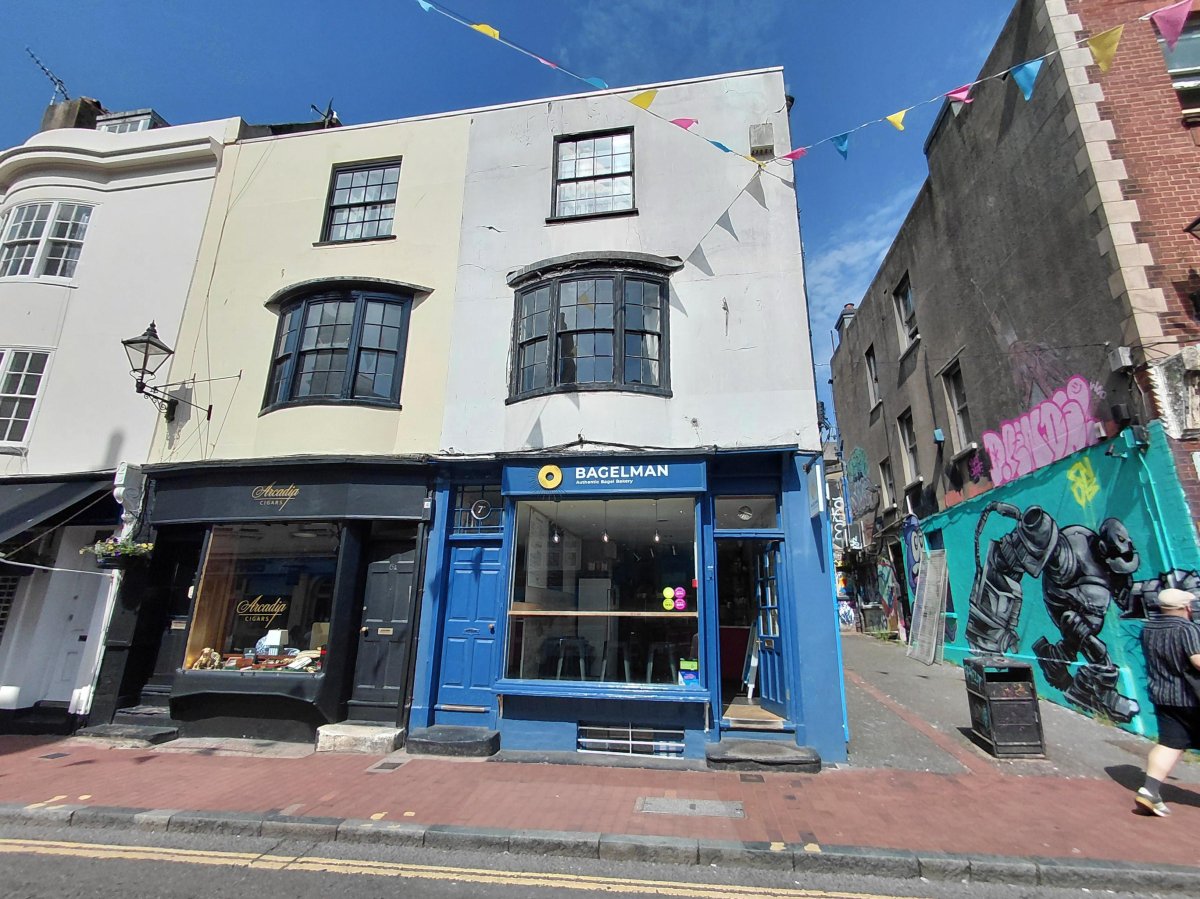 Retail/Shop in Brighton - photo 2