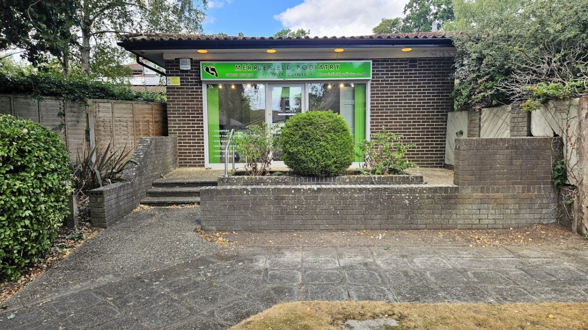 Retail/Shop To Let, Ferndown, Dorset