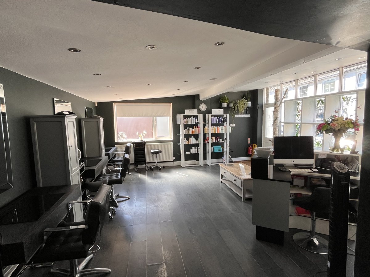 Retail/Shop in Topsham - photo 2