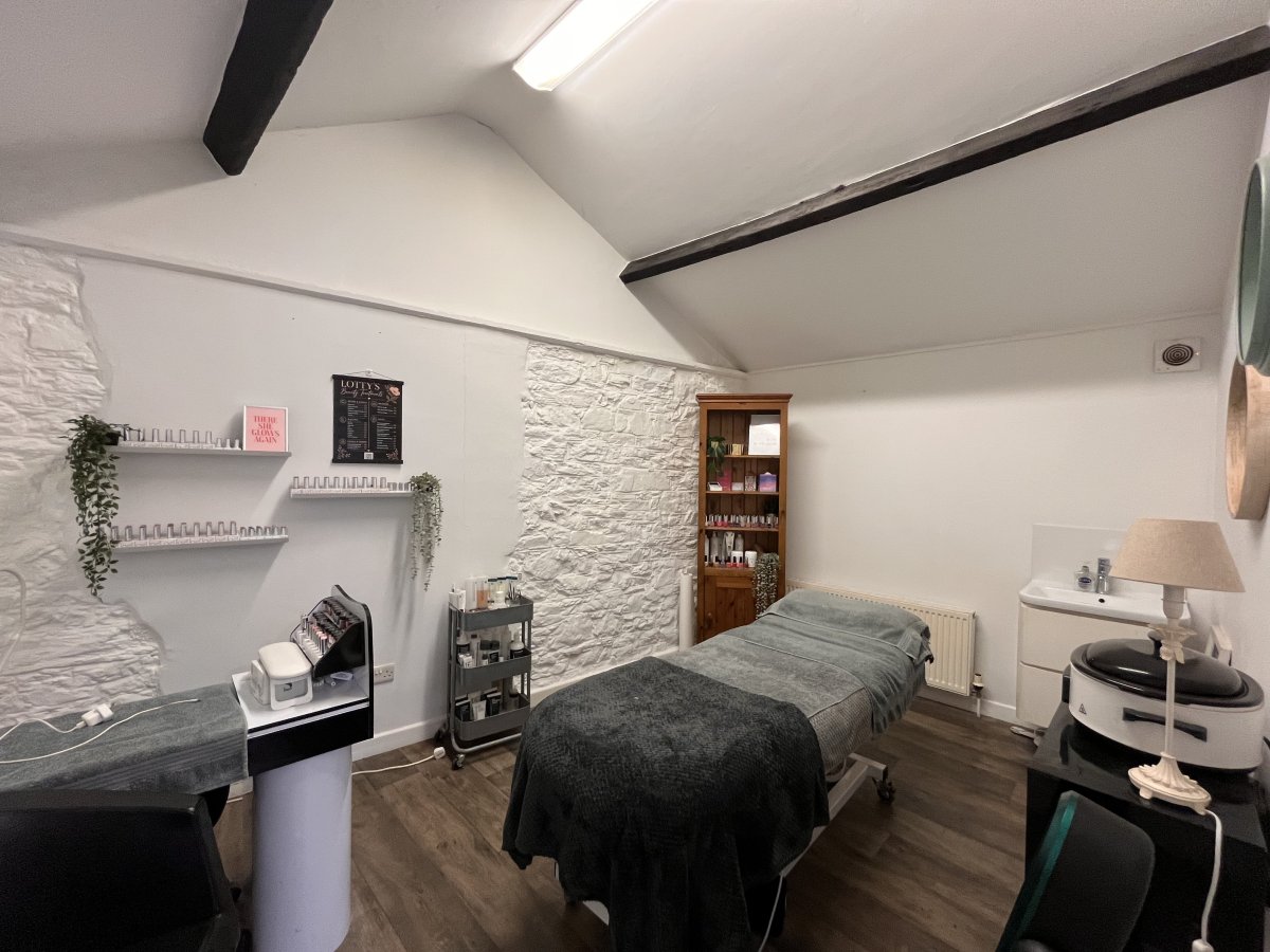 Retail/Shop in Topsham - photo 4