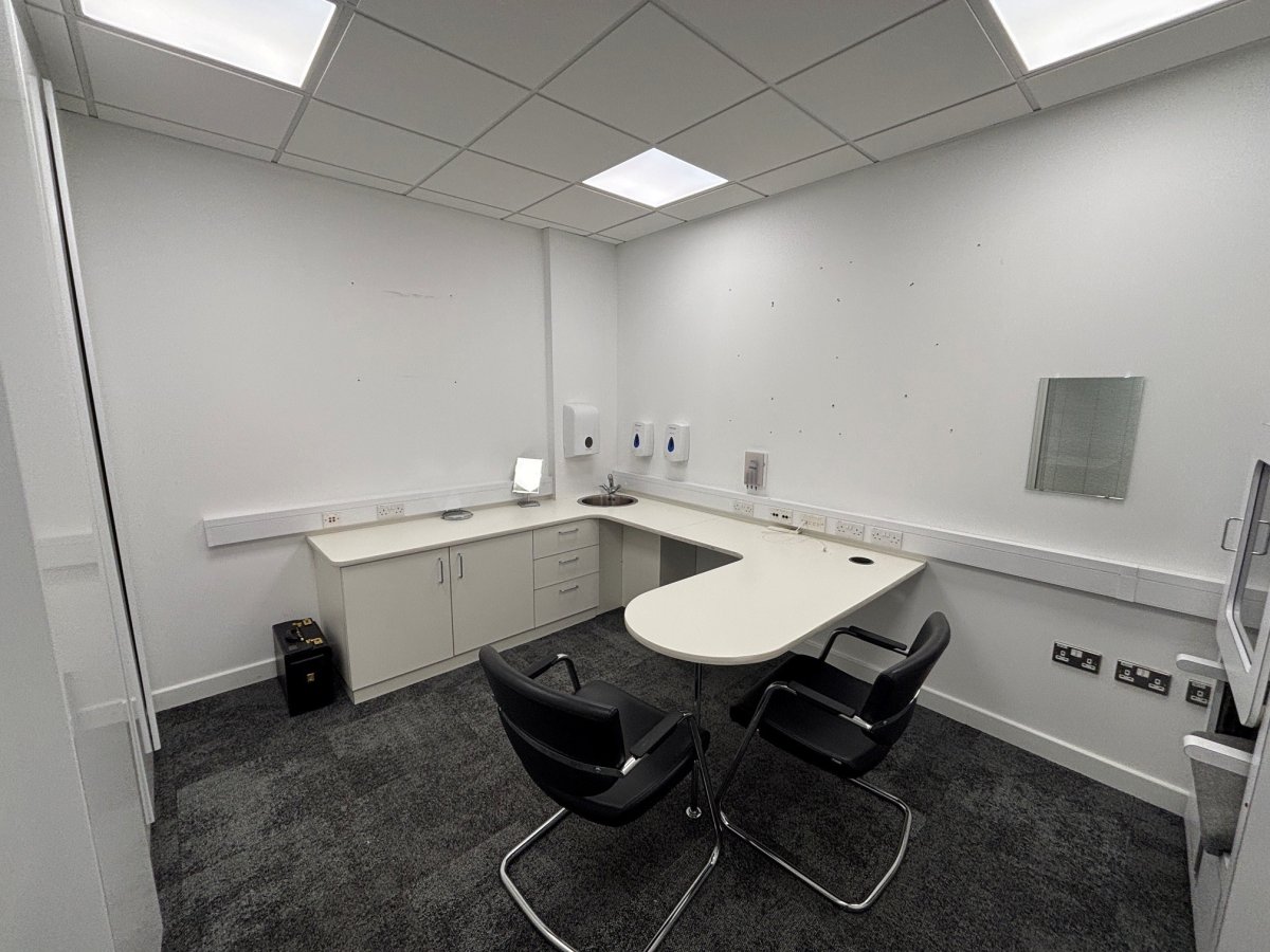 Retail/Shop in Leicester - photo 4