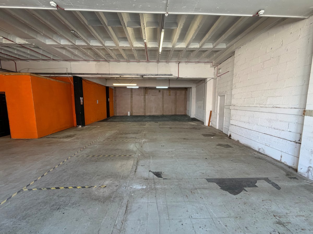 Retail/Shop in Leicester - photo 3