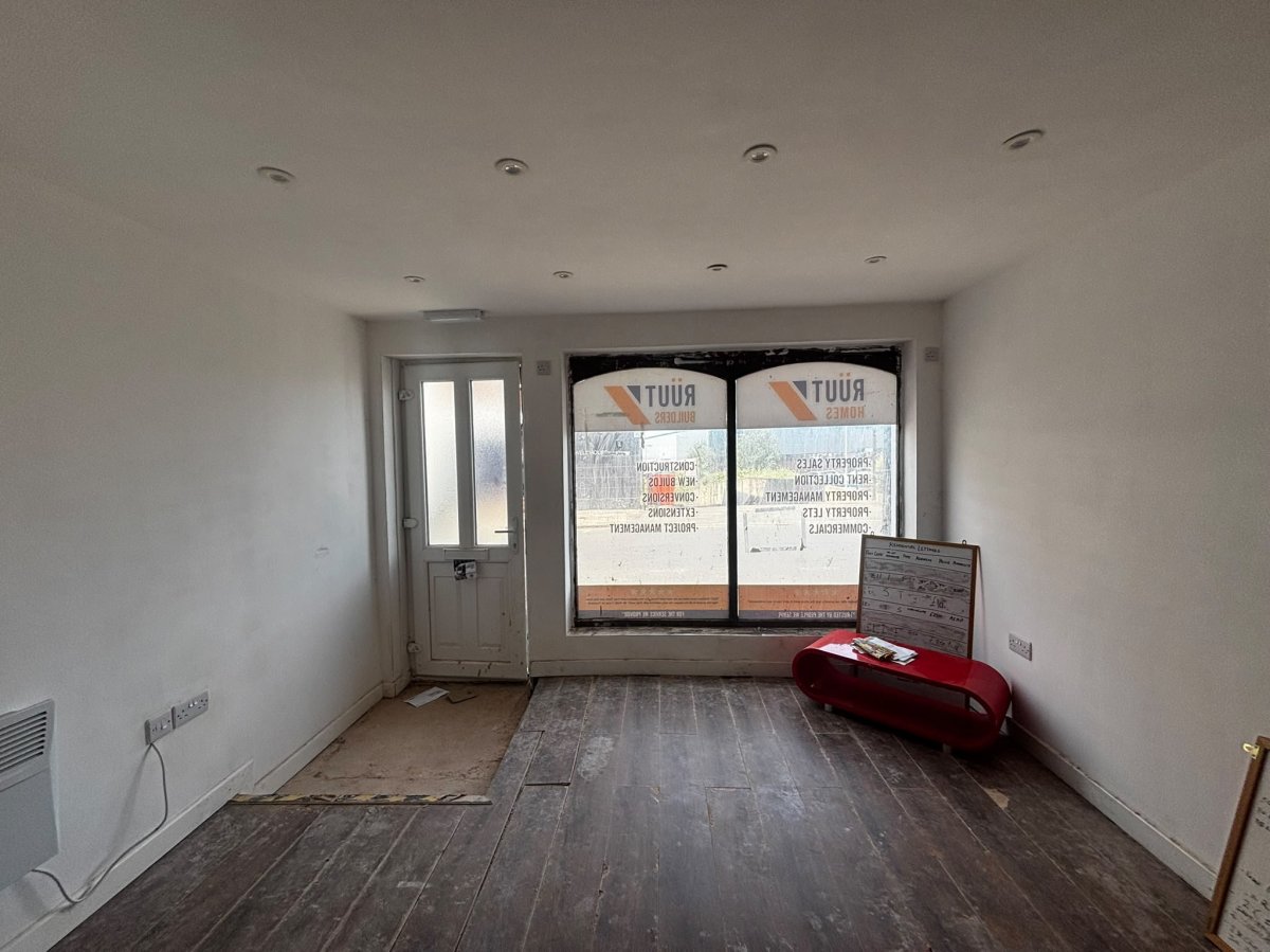 Retail/Shop in Hinckley - photo 3