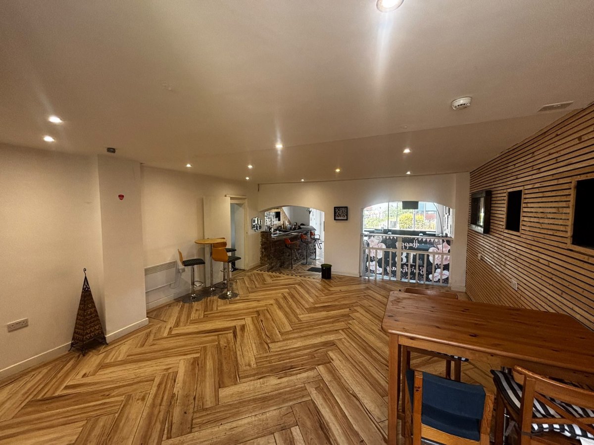 Retail/Shop in Hinckley - photo 3