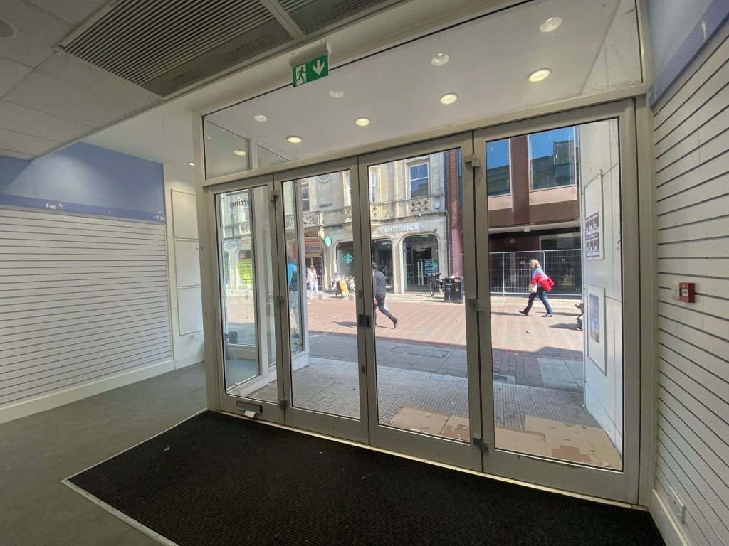 Retail/Shop in Ipswich - photo 4