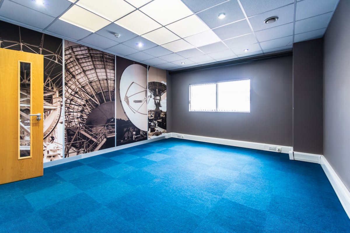 Retail/Shop in Poole - photo 4