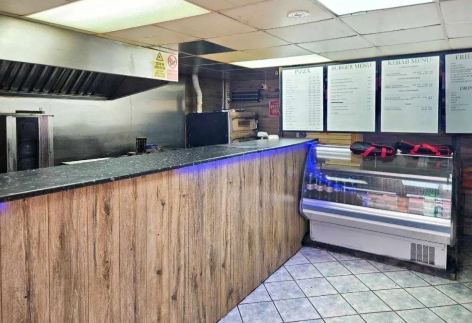 Retail/Shop in Teignmouth - photo 2