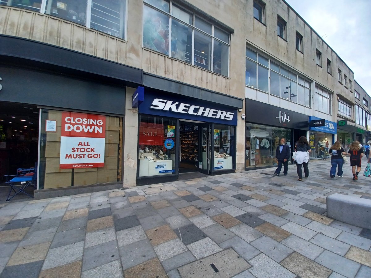 Retail/Shop in Plymouth - photo 2