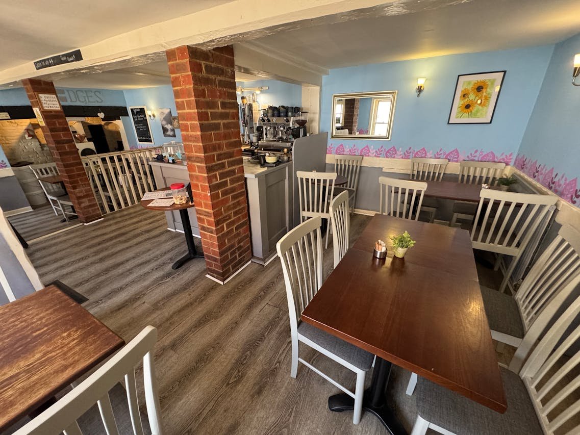 Retail/Shop in Fordingbridge - photo 2