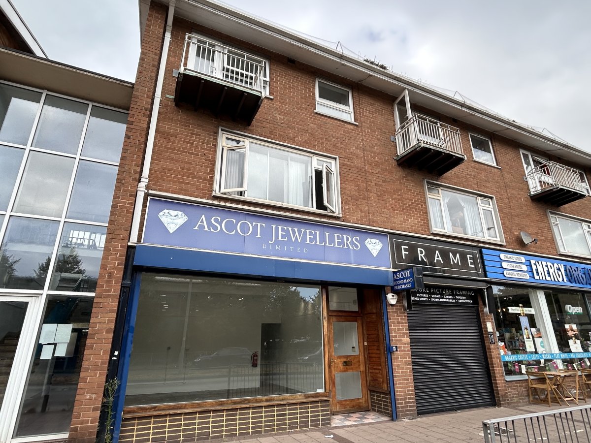 Retail/Shop in Exeter - photo 2