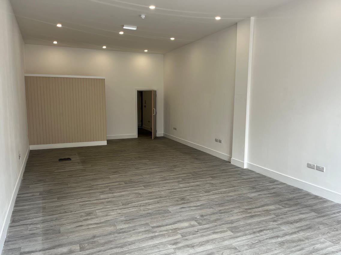 Retail/Shop in Havant - photo 3