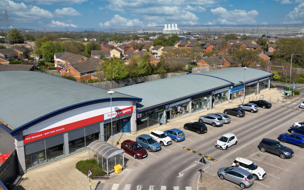 Retail/Shop in Connah's Quay - photo 2