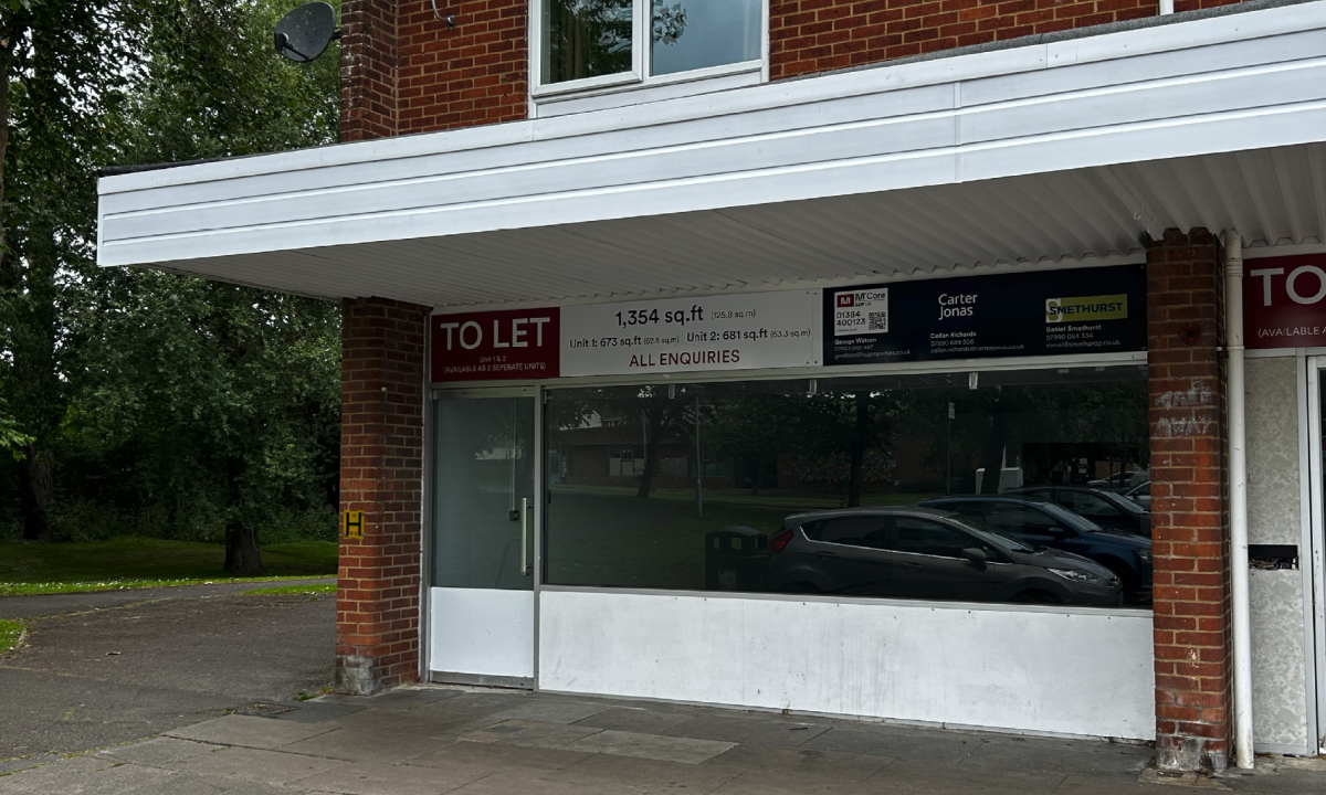Retail/Shop in Swindon - photo 2