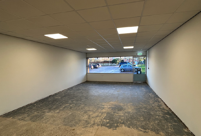 Retail/Shop in Swindon - photo 3