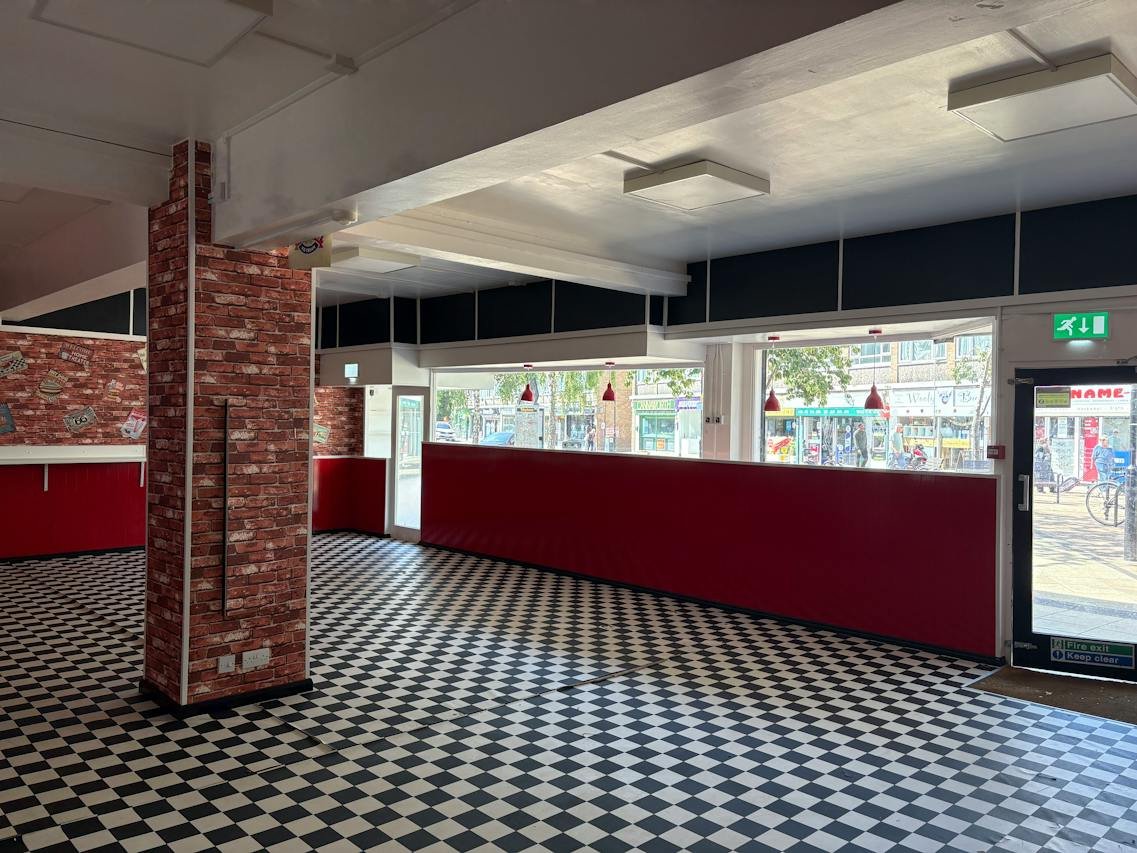 Retail/Shop in Havant - photo 4