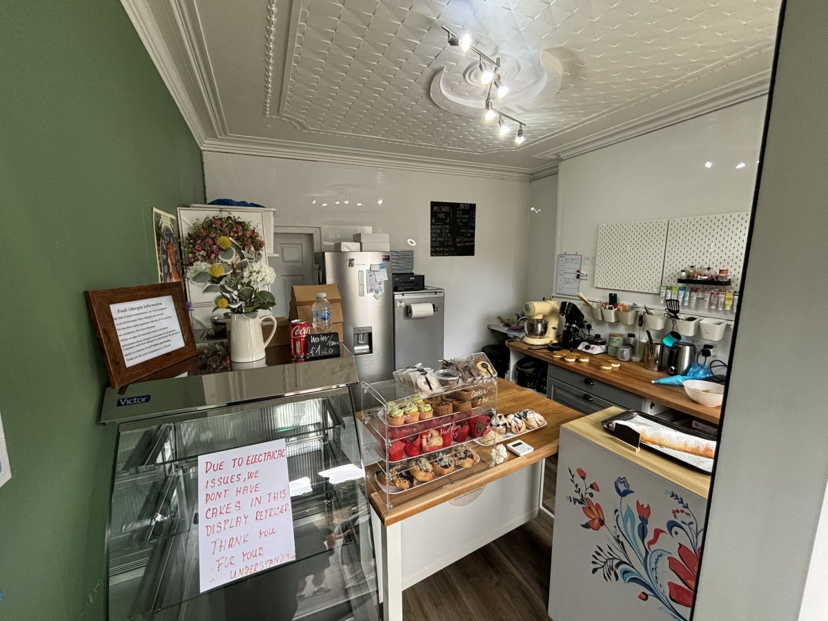Retail/Shop in Halifax - photo 4