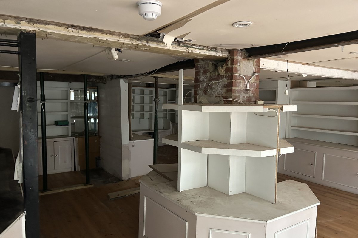 Retail/Shop in Brighton - photo 2