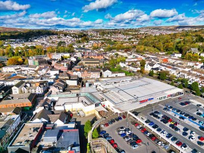 Retail/Shop in Merthyr Tydfil - photo 2