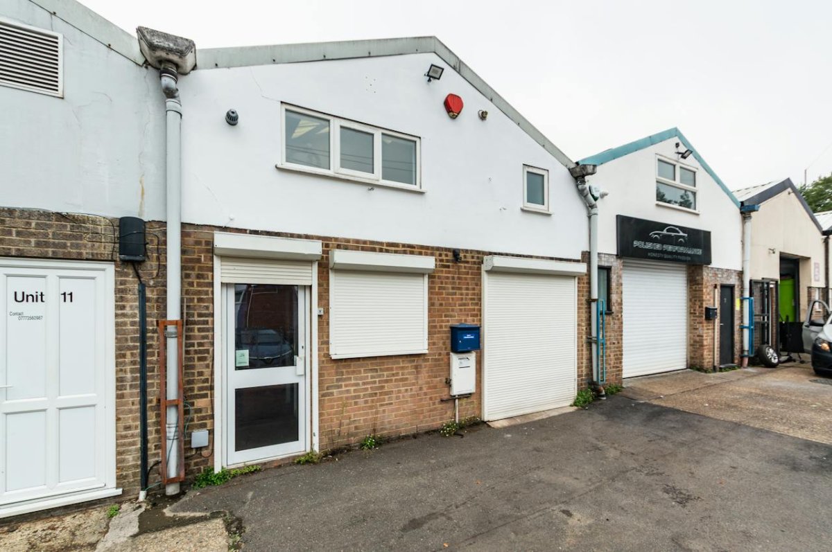 Retail in Verwood