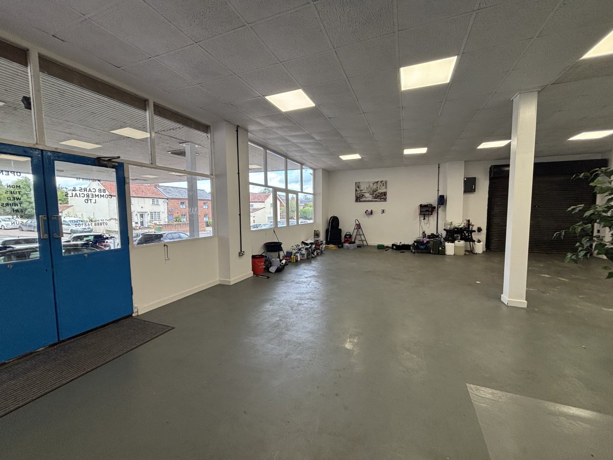 Retail/Shop in Swardeston - photo 2