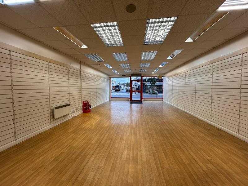 Retail/Shop in London - photo 2