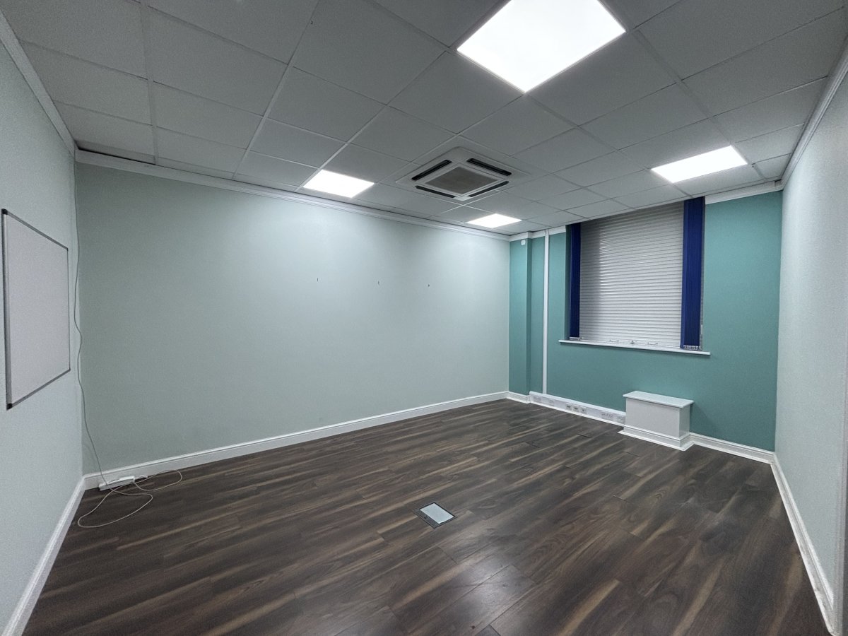 Retail/Shop in Hebden Bridge - photo 4