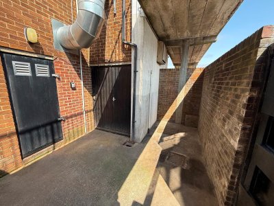 Retail/Shop in Durham - photo 4