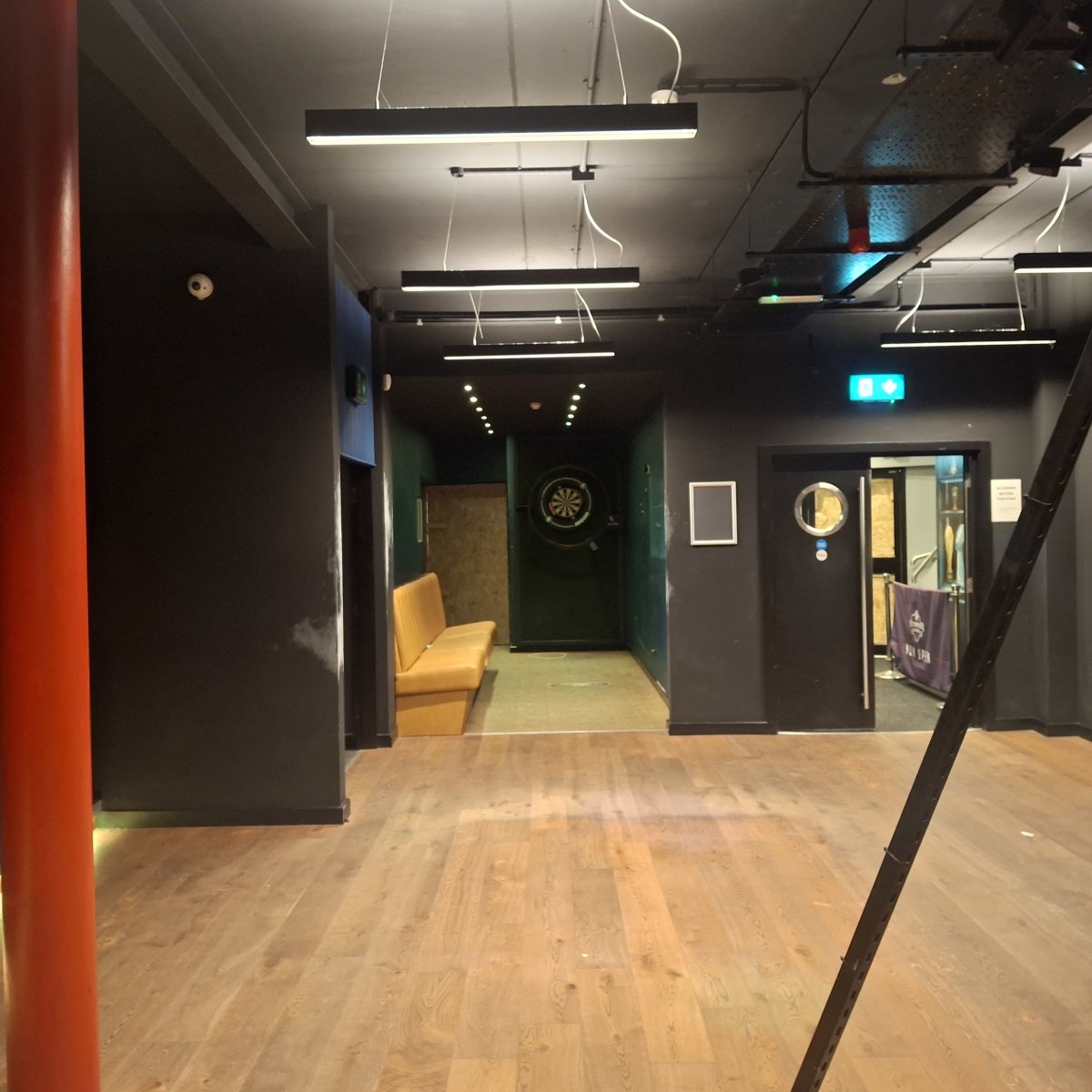 Retail/Shop in Sheffield - photo 2