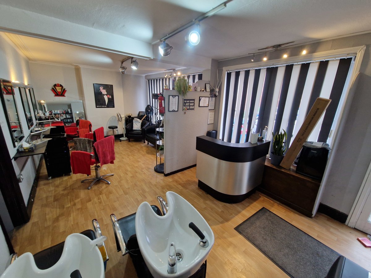Retail/Shop in Derby - photo 2