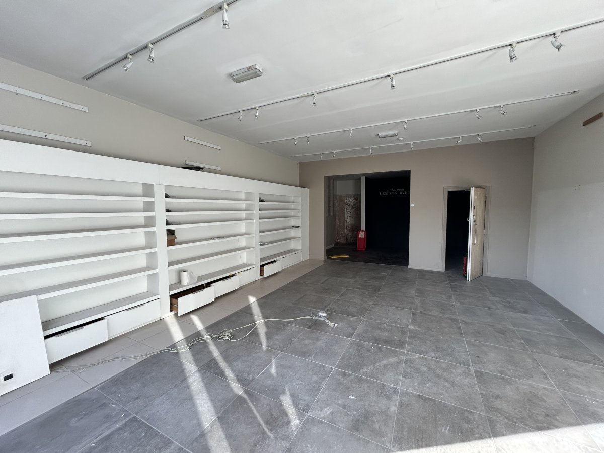 Retail/Shop in Bath - photo 3