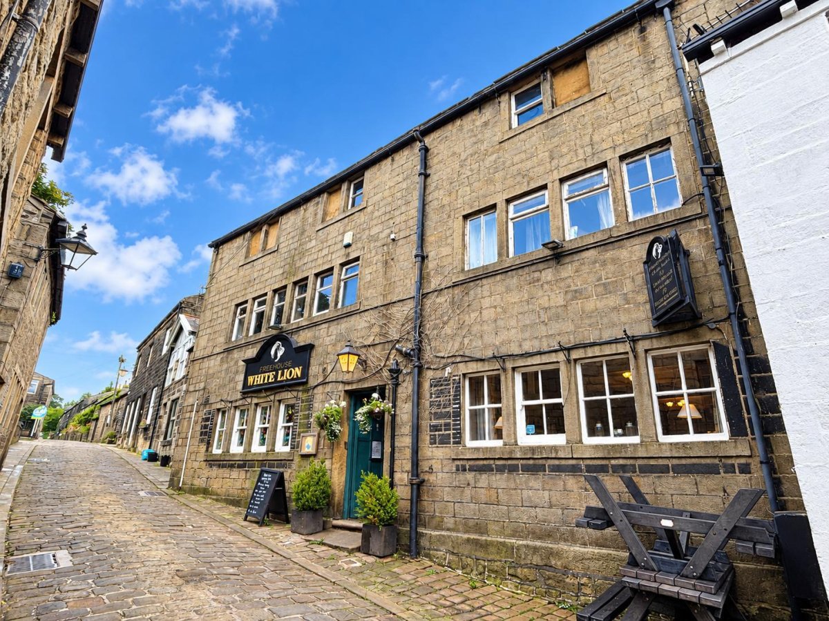 Retail/Shop To Let, Heptonstall, West Yorkshire