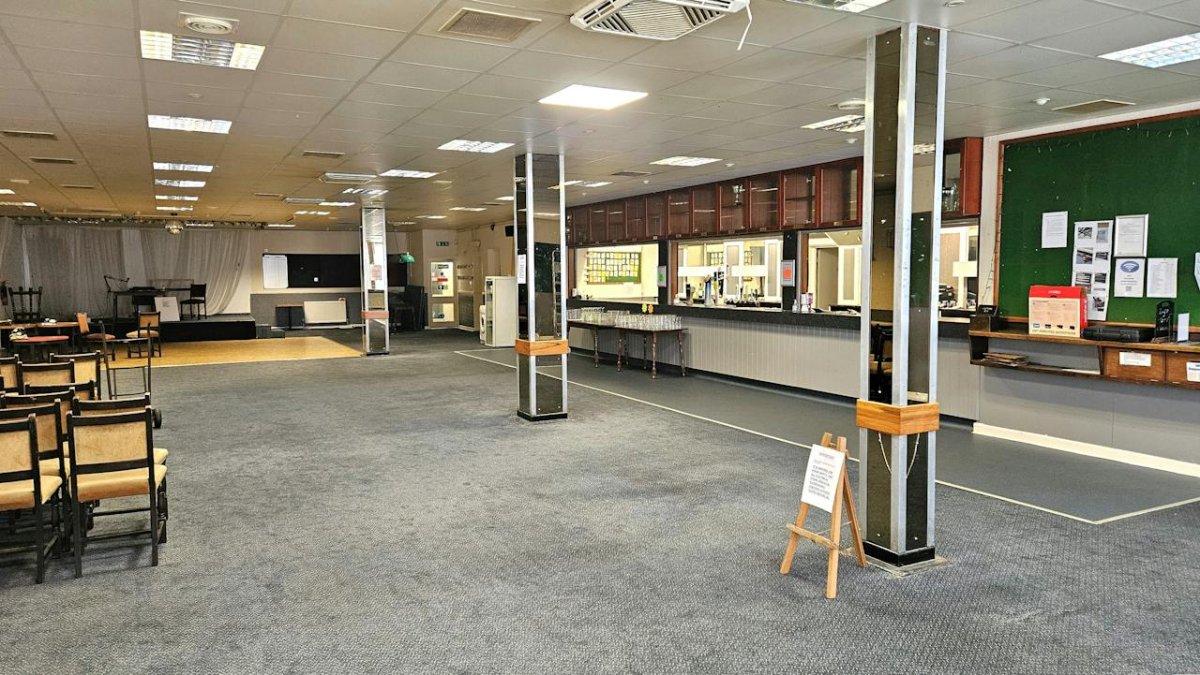 Retail/Shop in Bournemouth - photo 2