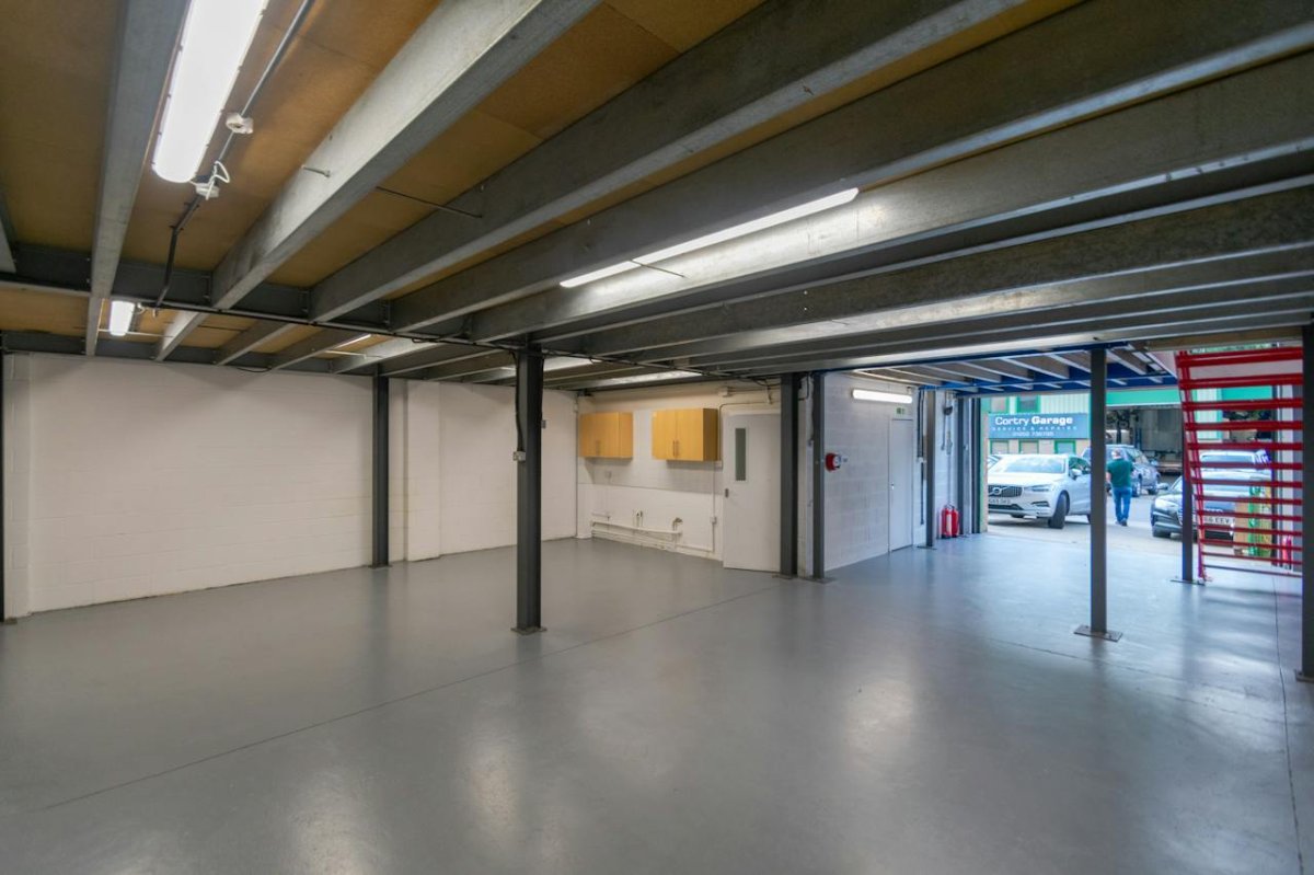Retail/Shop in Poole - photo 2