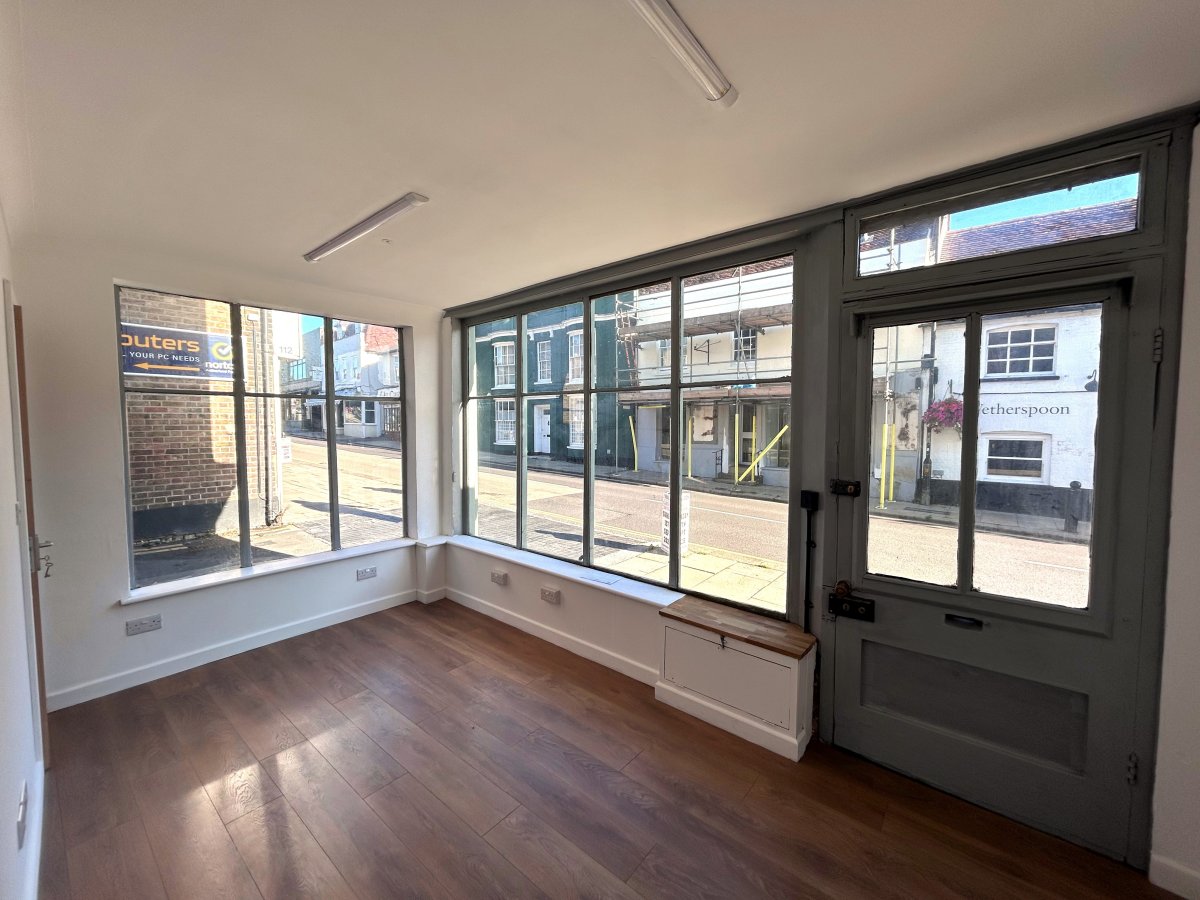Retail/Shop in Maldon - photo 2